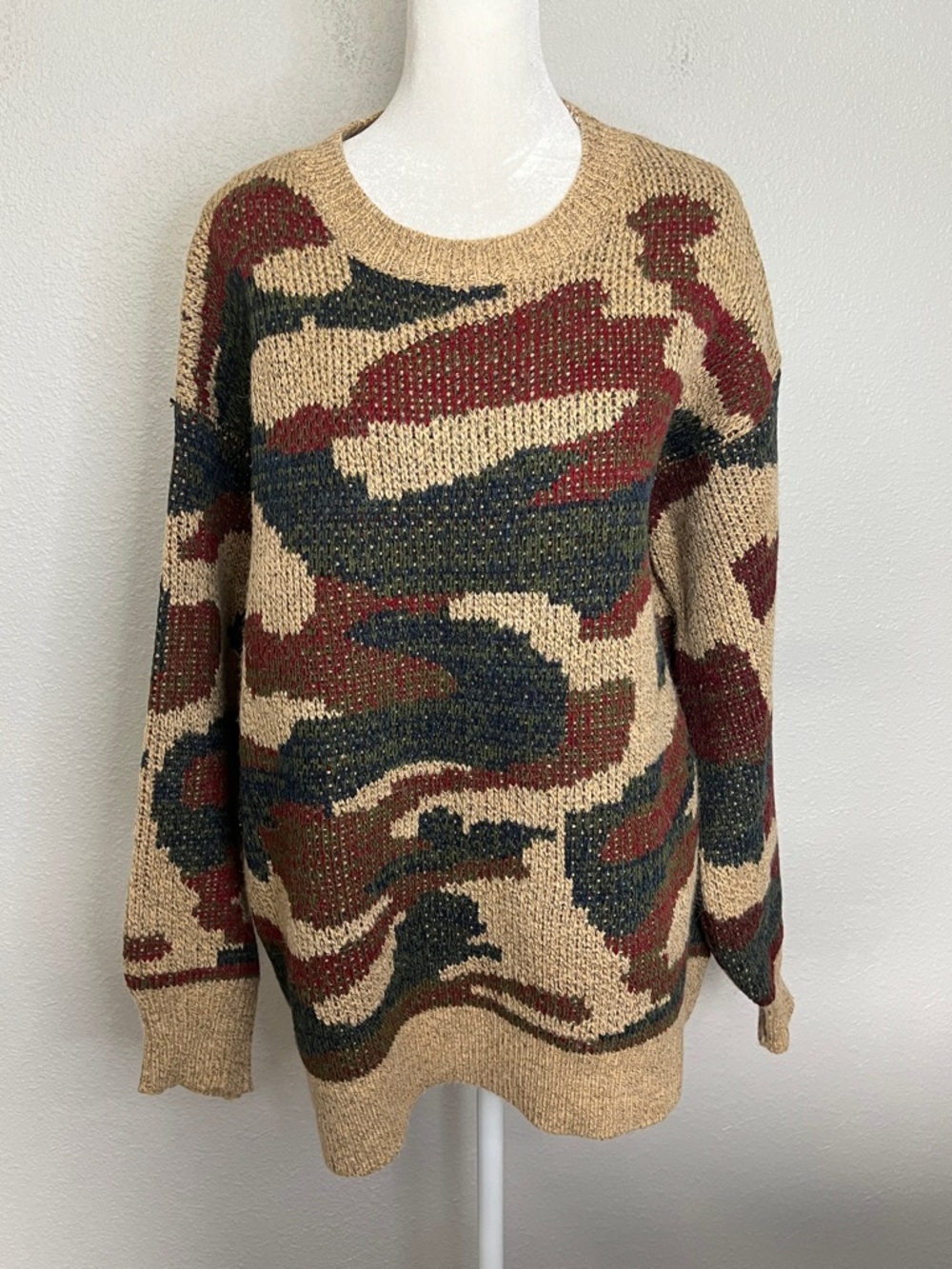&merci Camouflage Sweater Tan/Red/Green Size Medium